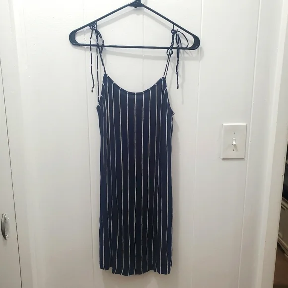 black dress with off shoulder sleeves Formal A-Line Gown with Oversized Off-Shoulder Sleeves